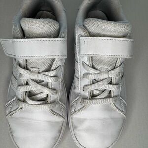 Kids White adidas Grand Court 2.0 Little Kid Girls Sneakers